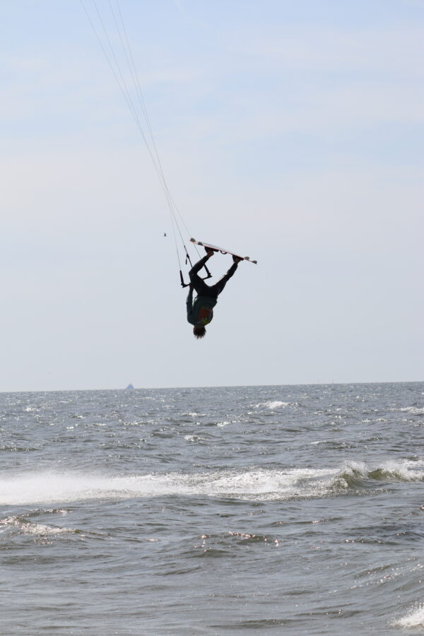 Blowkiteshop:charger:surfgirl:newmerch7